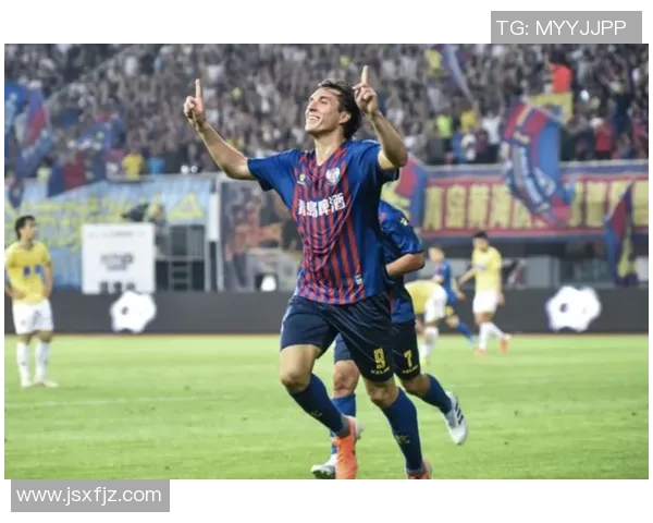 深圳足球队以66分领跑城市联赛积分榜展现强劲实力